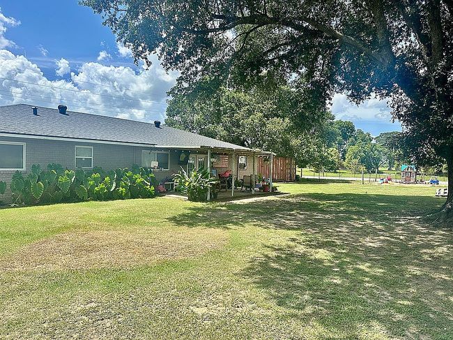 Additional photo 2 of property located at 811 Schexnyder Rd