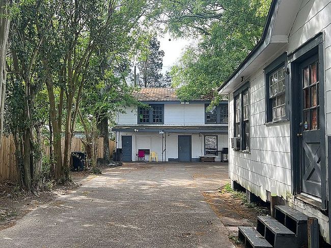 Preview of property located at 3404 Chippewa St