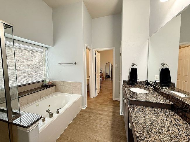 Photo of 1329 Cog Hill Dr, Fort Worth, TX