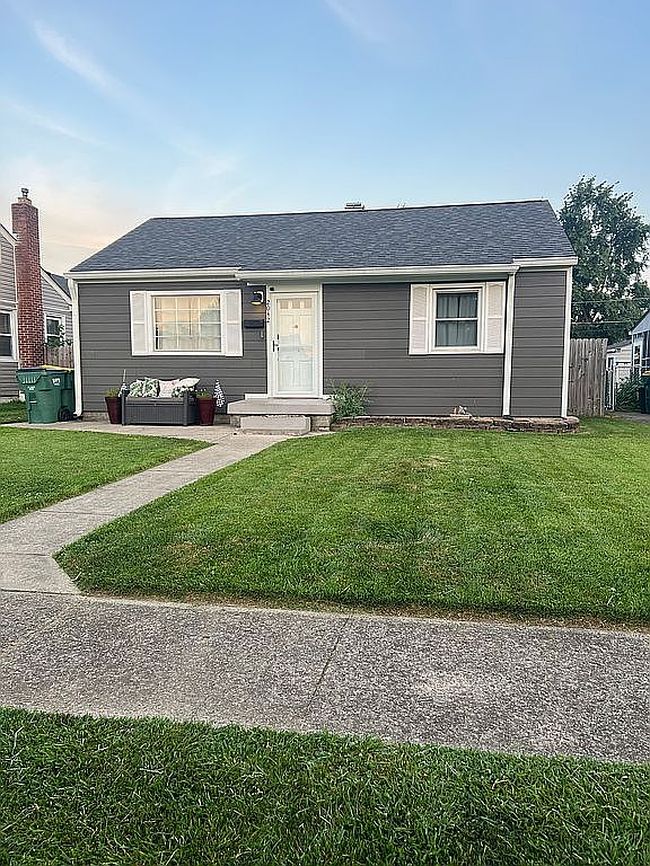 Photo of 2042 Fisher Ave, Indianapolis, IN