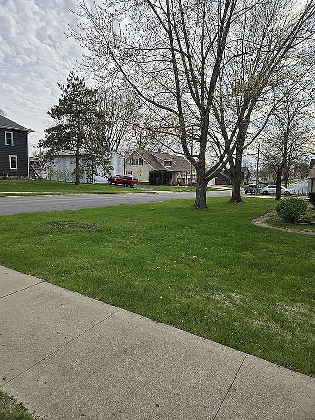Photo of 140 5th St Sw, Plainview, MN