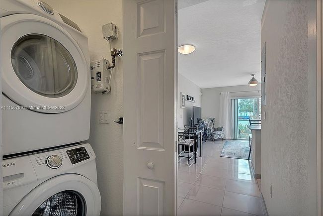 Image of 7171 Bay Dr Apt 2