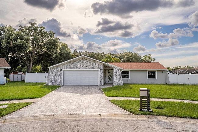 Preview of property located at 10704 Knollsway Ct