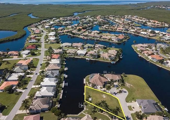 Photo of 513 Marseilles Ct, Punta Gorda, FL