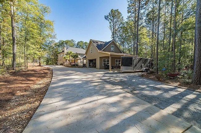 Photo of 23 Edgewater Ct, Hamilton, GA