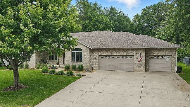 Photo of 180 Nature Valley Pl Nw, Owatonna, MN