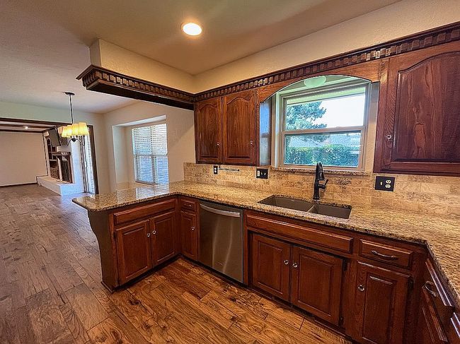 Photo of 8229 Nw 99th St, Oklahoma City, OK