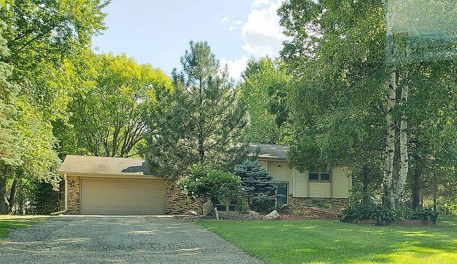 Photo of 16021 Creekwood Rd, Prior Lake, MN