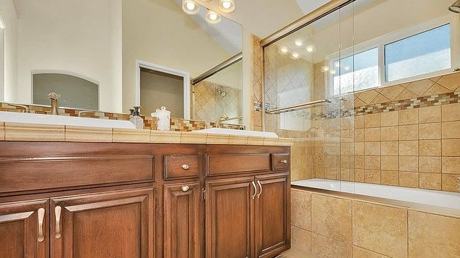 Photo of 620 Ivywood Ln Unit F, Simi Valley, CA