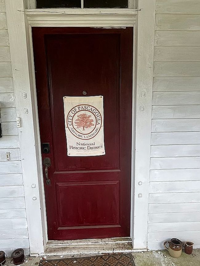 Additional photo 2 of property located at 3902 Pascagoula St