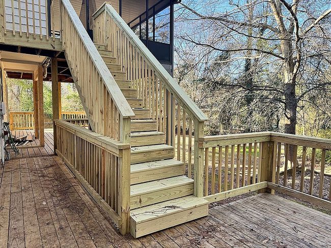 Image of 3262 Mixon Way
