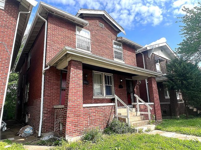 Image of 3328 Aubert Ave