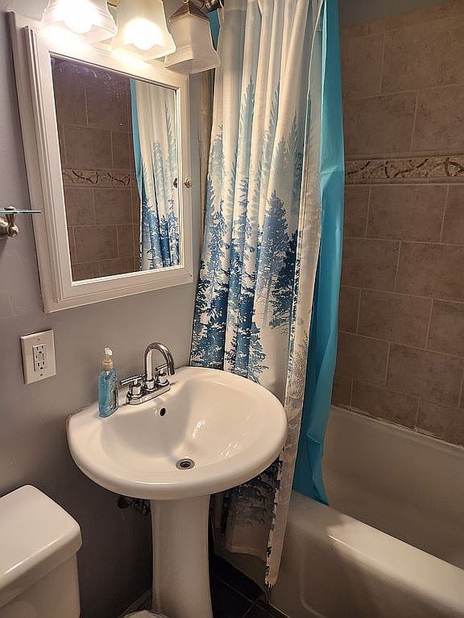 Photo of 800 Madeline Ln, Lawrence, KS