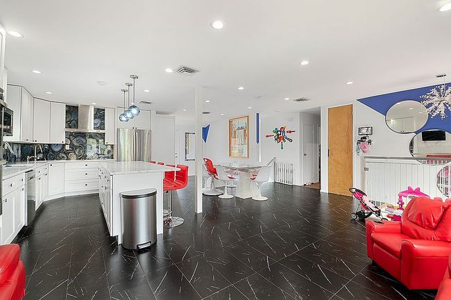 Additional photo 2 of property located at 740 Eagle Dr