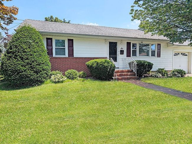 Photo of 6 Alton Rd, Hamilton, NJ