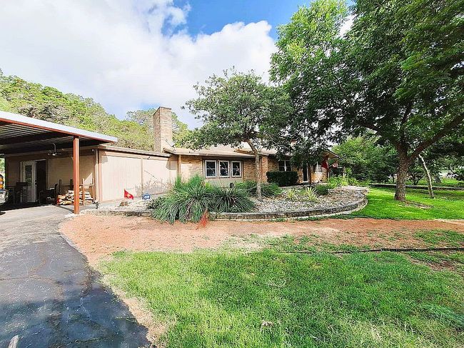 Photo of 1406 Harper Rd, Kerrville, TX