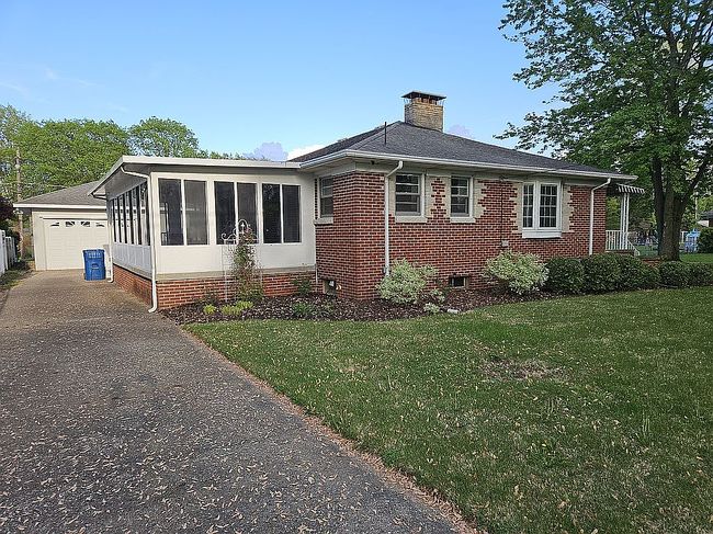 Image of 1926 S 23rd St