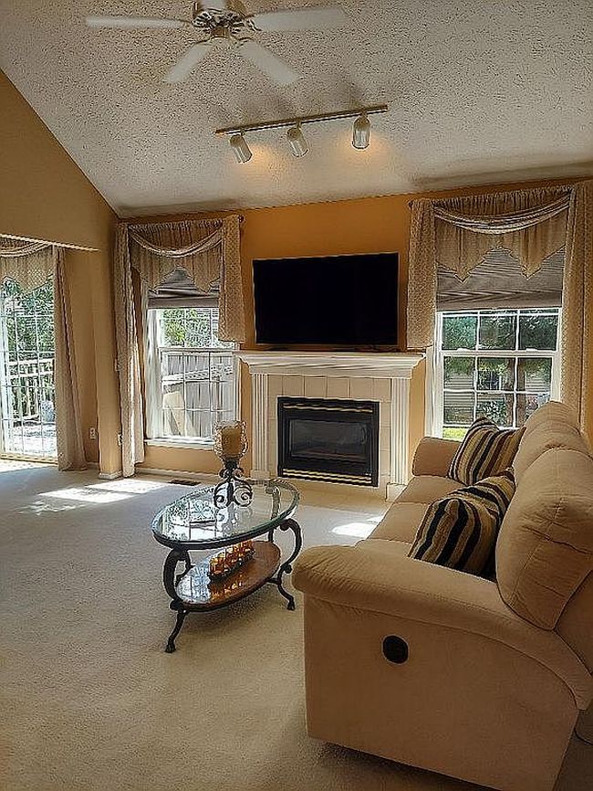 Photo of 4515 High Vista Cir Ne, Canton, OH