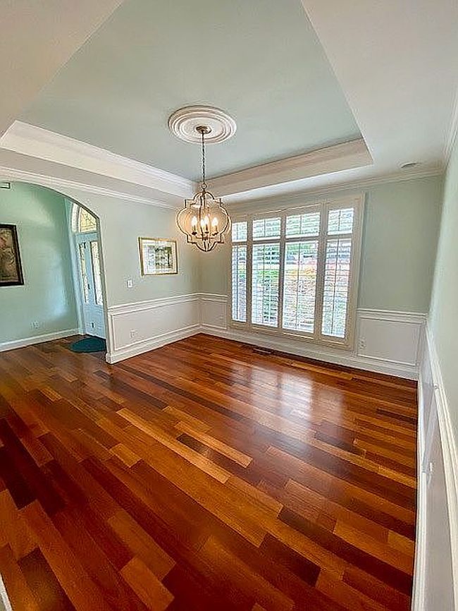 Image of 2679 Forest Glen Dr