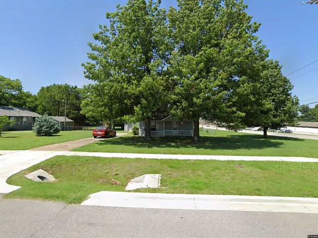 Photo of 840 E Detroit St, Broken Arrow, OK