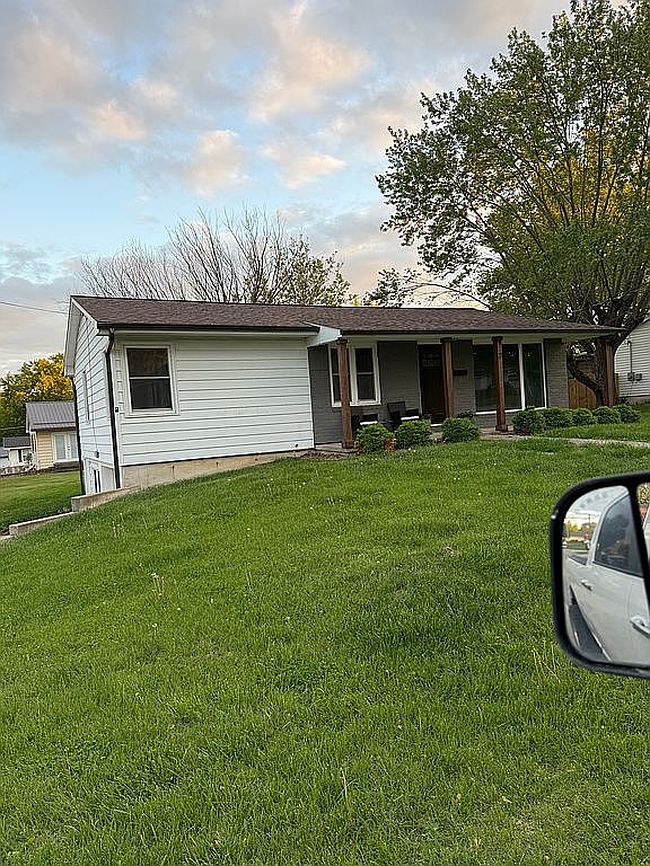 Image of 7 W 15th St