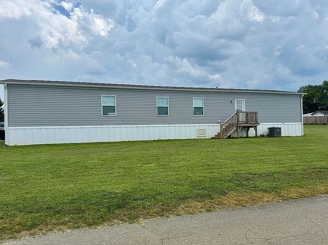 Photo of 2000 Paisley Dr, Haw River, NC