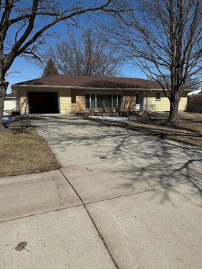 Image of 706 3rd St Sw