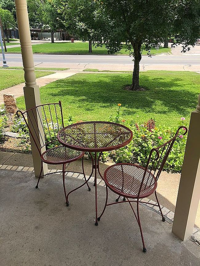 Additional photo 1 of property located at 401 W Sam Rayburn Dr #3