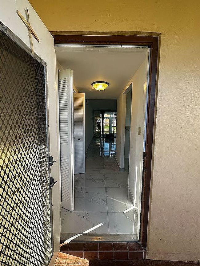 Photo of 8951 Sunrise Lakes Blvd Apt 105