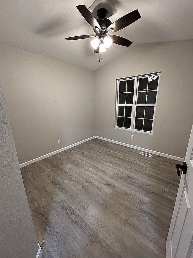 Image of 611 W 2nd St