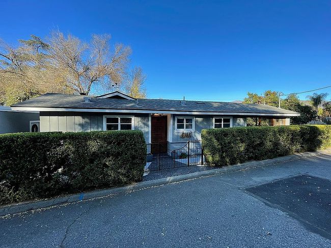 Image of 65 Arnaz Dr
