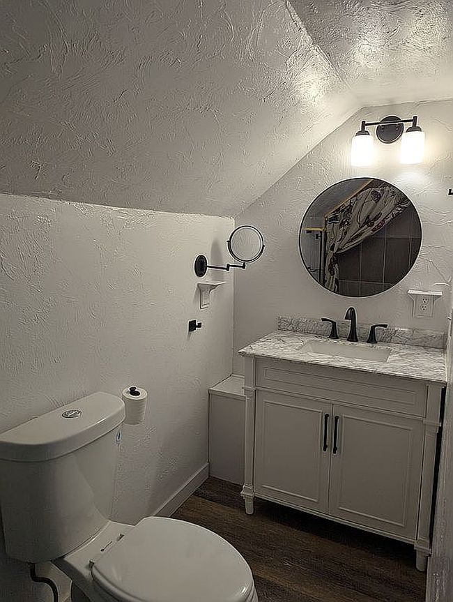 Image of 326 W Burkitt St