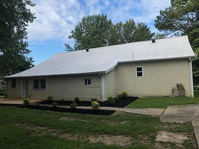 Photo of 161 Woodlawn Rd, Pulaski, TN
