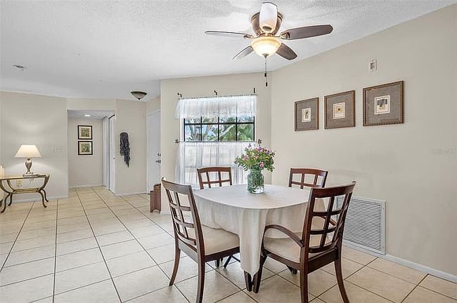 Photo of 900 W Shannon Ct, Venice, FL