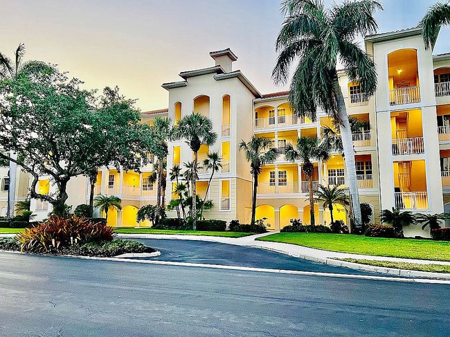 Photo of 4853 Hampshire Ct Apt 303, Naples, FL