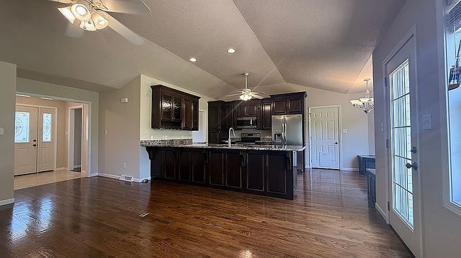 Photo of 1517 Grandvalley Dr, Jefferson City, MO