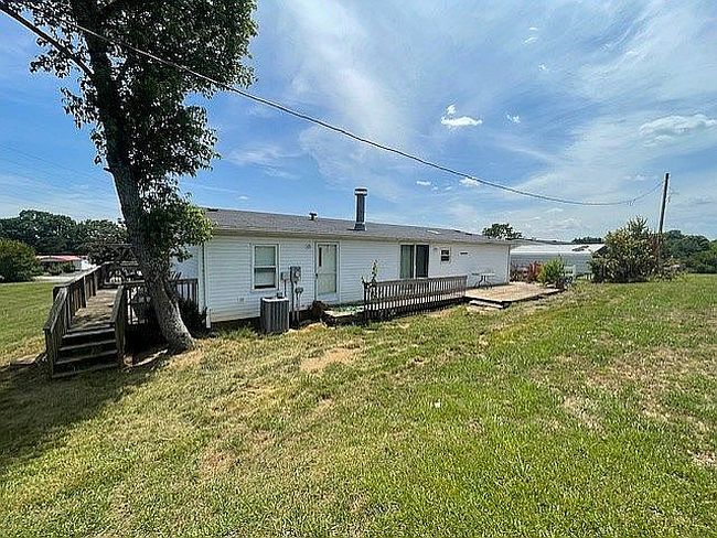 Photo of 139 Gina Ln, Taylorsville, NC