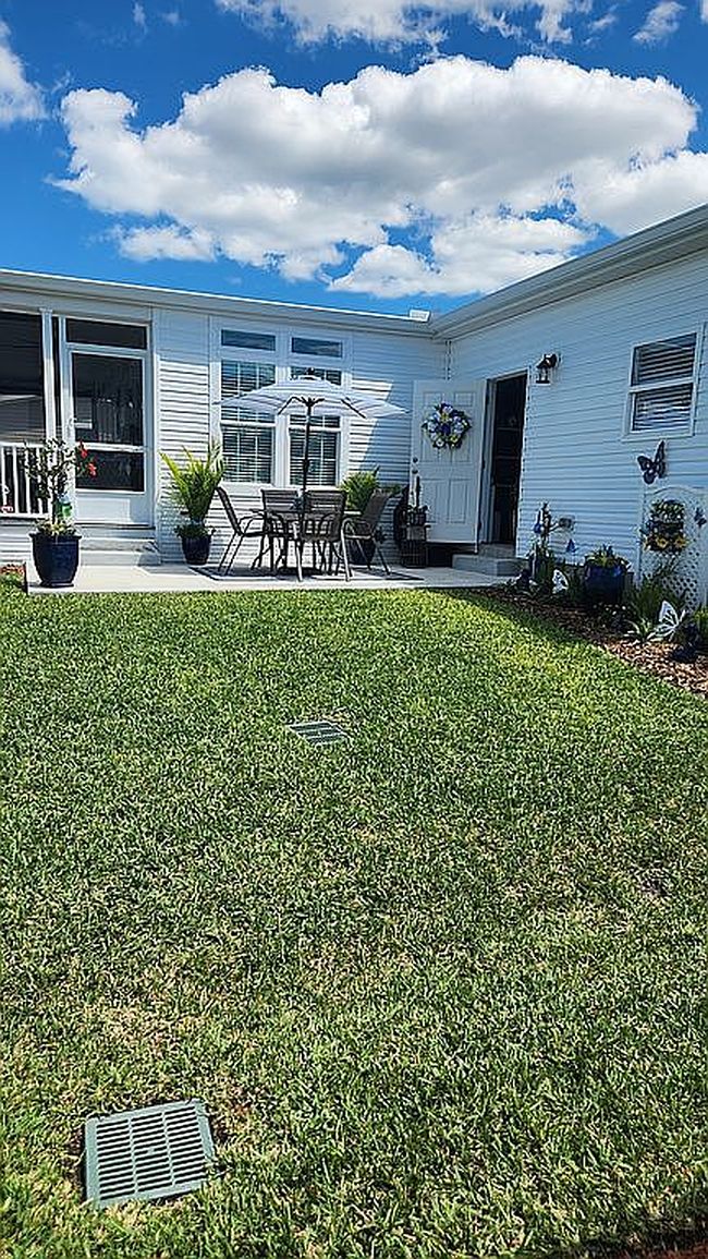 Image of 2457 Chretien Dr