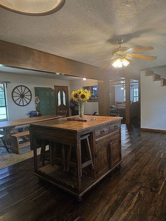 Photo of 9378 Cocklebur Loop, Silsbee, TX