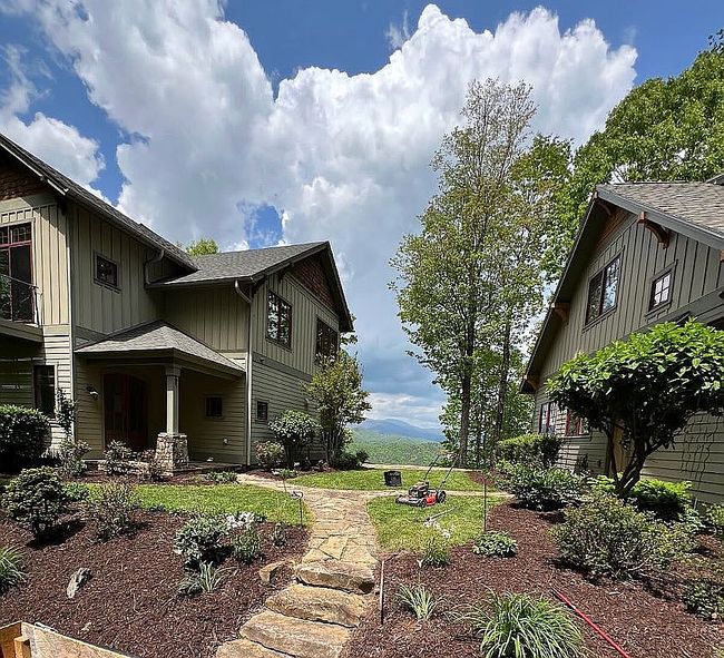 192 Woodruff Ln, Black Mountain, NC