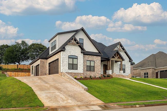 Photo of 962 Fireside Dr, Prattville, AL