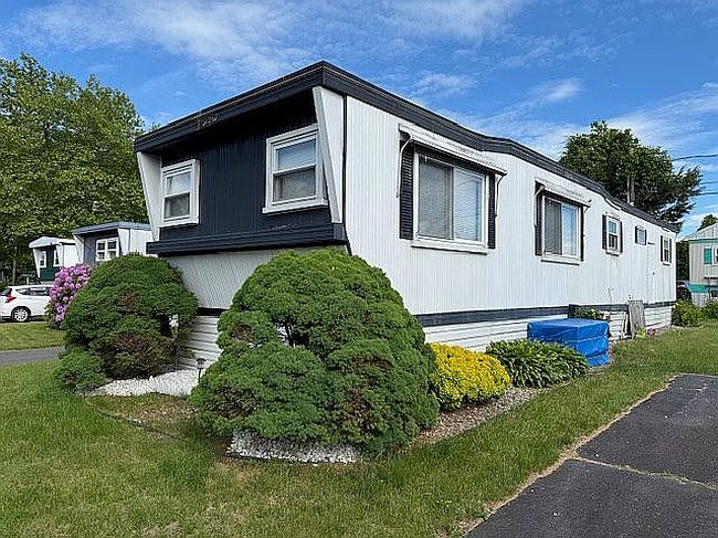 Image of 5 Narragansett Rd