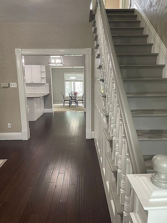 Image of 211 N Cherry St