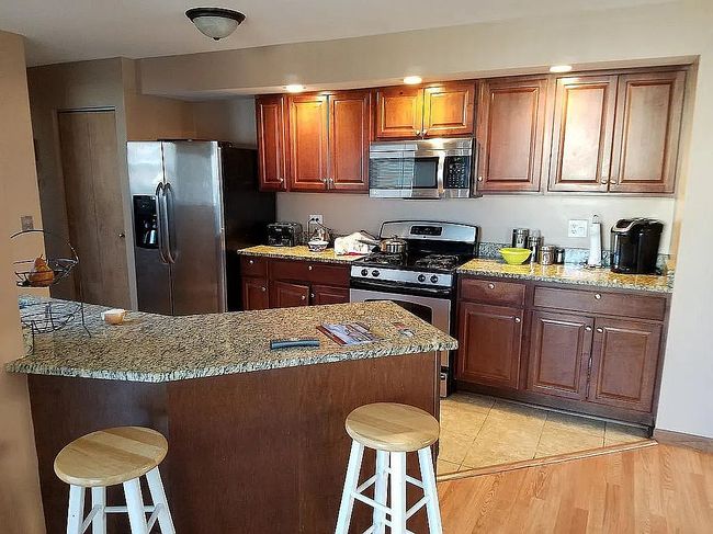 Photo of 1037 Legrande Ave, Aurora, IL