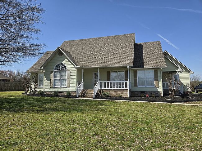 Image of 28 Helen Dr