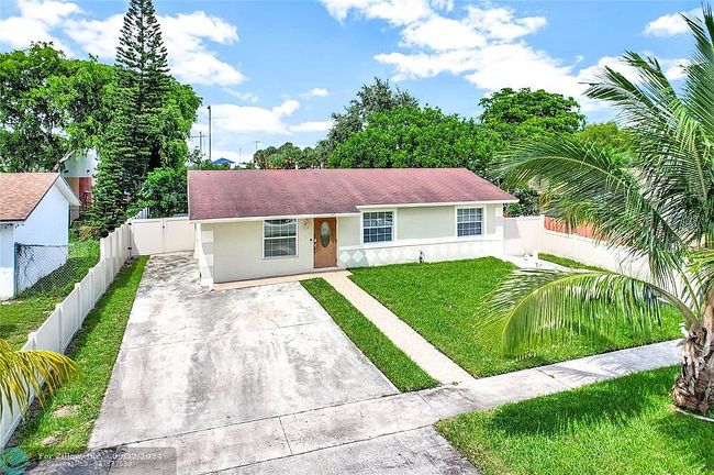 Image of 2731 Nw 9th St