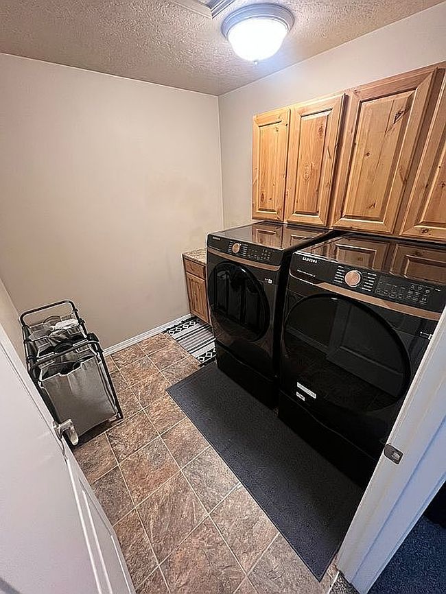 Photo of 891 Blue Sage Way, Rock Springs, WY