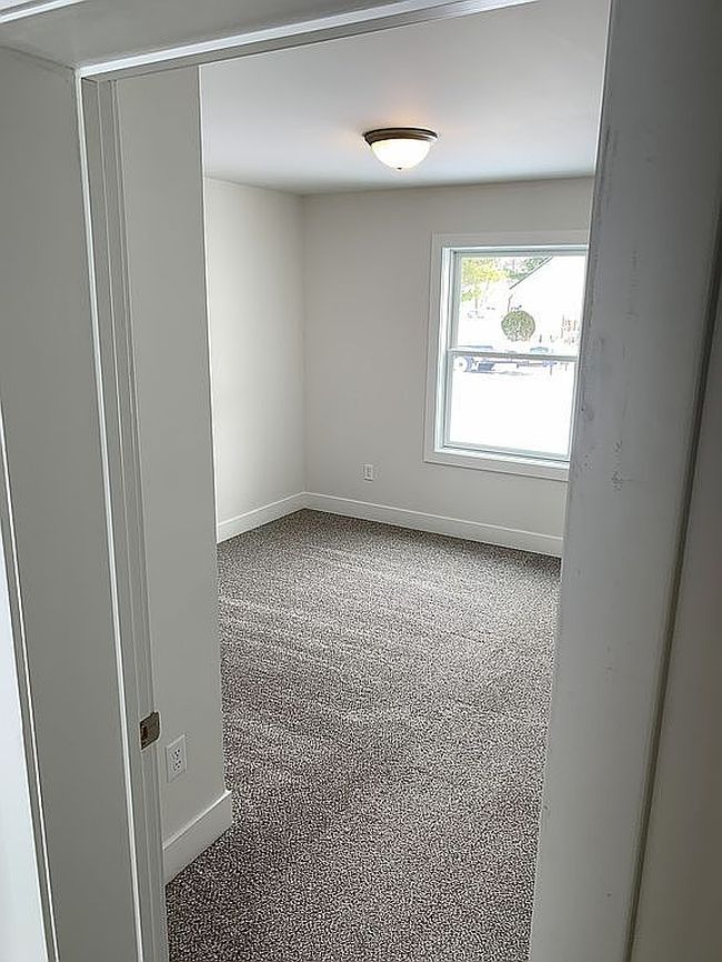Image of 81 Elwood St