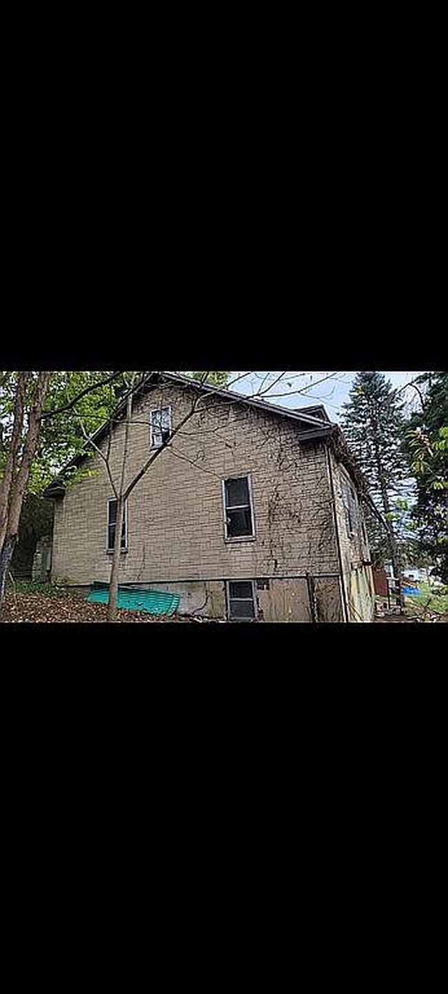 Image of 452 Old Pike St