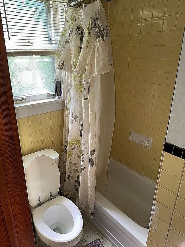 Photo of 291 Benton St, Rochester, NY